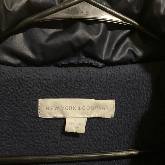 Vest - Picture 3 of 4